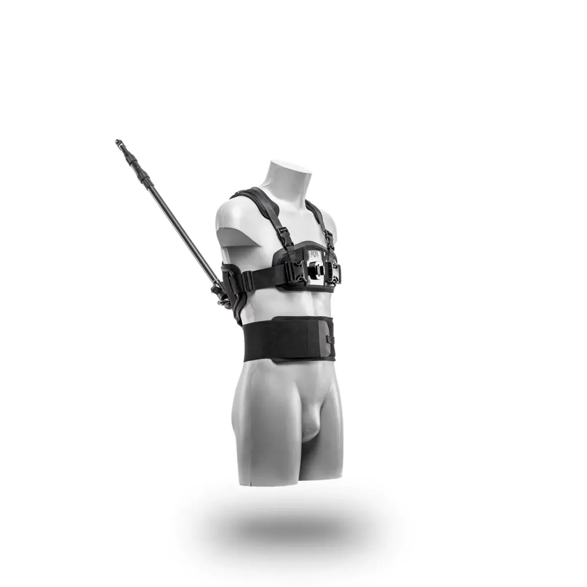 Un buste mannequin porte le CreatorPro, avec bretelles, ceinture et mât en carbone
